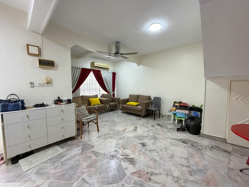 Rumah Teres 2 Tingkat untuk Dijual di Taman Sri Bintang (Kepong) - Evelyn Khoo - Living Room - PropertyGuru.com.my