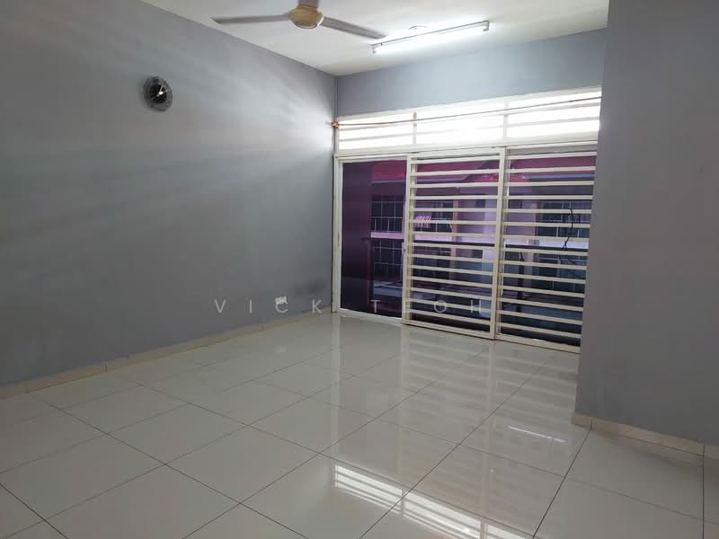 Rumah Teres 3 Tingkat untuk Disewa di Farlim (Ayer Itam) - Vick Teoh - Living Room - PropertyGuru.com.my