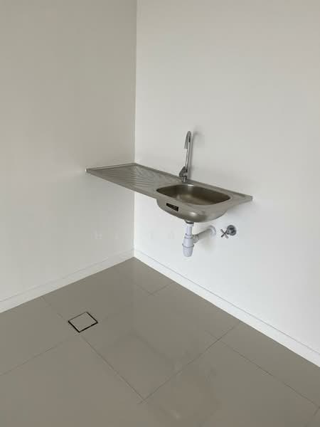 Service Residence for Sale at Edelweiss @ Tropicana Gardens - HL Tang - Interior - PropertyGuru.com.my