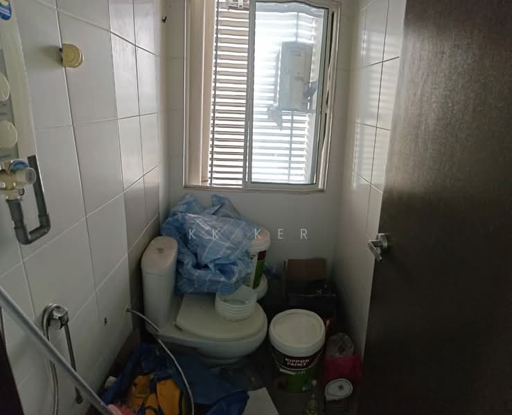 Office for Rent in Shah Alam (Selangor) - Ker KK - Bathroom - PropertyGuru.com.my
