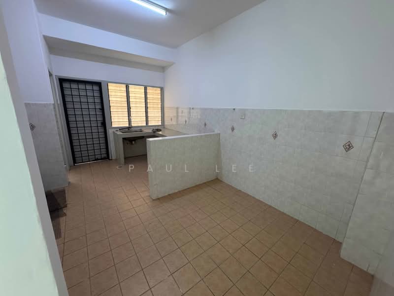 2-storey Terraced House for Rent in Bandar Bukit Puchong 2 (Puchong) - Paul Lee - Kitchen - PropertyGuru.com.my