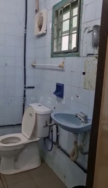 Terraced House for Rent in Taman Selayang Utama (Selayang) - Yoon Tat Chin - Bathroom - PropertyGuru.com.my