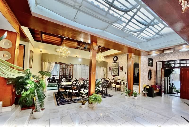 Bungalow for Rent in Ampang Jaya (Ampang) - Erin Yusof - Dining Room - PropertyGuru.com.my
