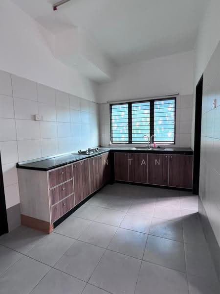2-storey Terraced House for Sale in Lakeside Residences (Puchong) - Kevin Tan - Kitchen - PropertyGuru.com.my
