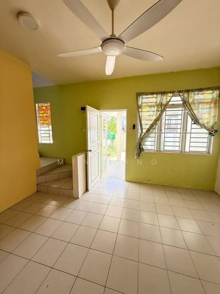 Rumah Teres 2 Tingkat untuk Dijual di Taman Setia Indah (Tebrau) - Min Kong - Living Room - PropertyGuru.com.my