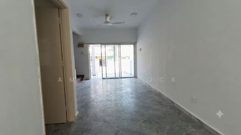 Rumah Teres 2 Tingkat untuk Dijual di BANDAR PUCHONG JAYA (Puchong) - Amanda Lock - Living Room - PropertyGuru.com.my