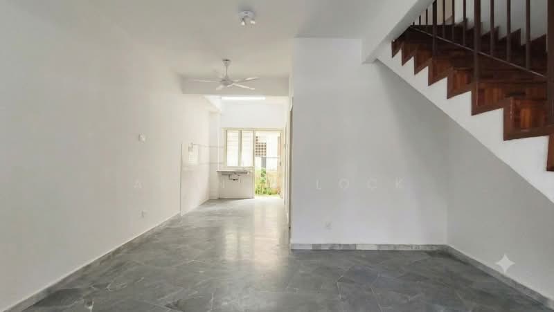 Rumah Teres 2 Tingkat untuk Dijual di BANDAR PUCHONG JAYA (Puchong) - Amanda Lock - Living Room - PropertyGuru.com.my