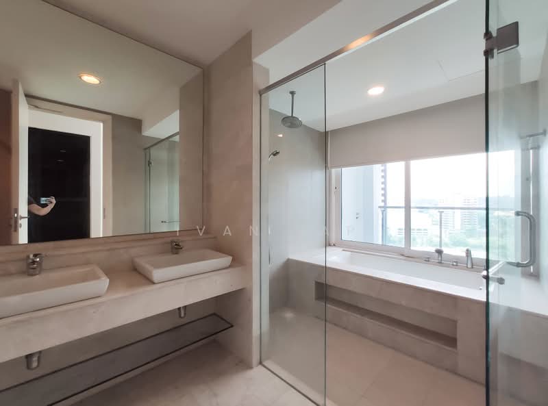 Kondominium untuk Dijual di Zehn Bukit Pantai - Ivan Yap - Bathroom - PropertyGuru.com.my