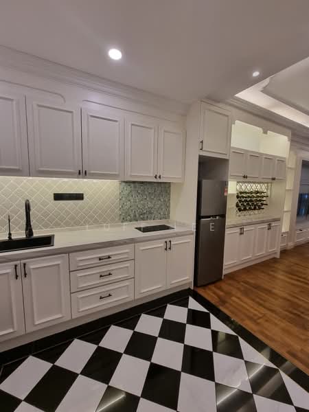 Apartment for Rent at V Residence Suites @ Sunway Velocity - Luff Lee - Kitchen - PropertyGuru.com.my