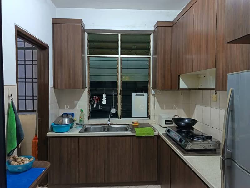 Pangsapuri untuk Dijual di Bayu Puteri 1 - Debbie Chin - Kitchen - PropertyGuru.com.my