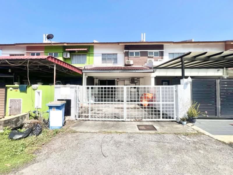 2-storey Terraced House for Sale in Bandar Saujana Putra (Tanjong Duabelas) - Niesya Shuekry - Exterior - PropertyGuru.com.my