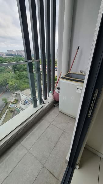 Servis Apartment untuk Disewa di The Glenz @ Glenmarie - Hong Ng - Balcony - PropertyGuru.com.my