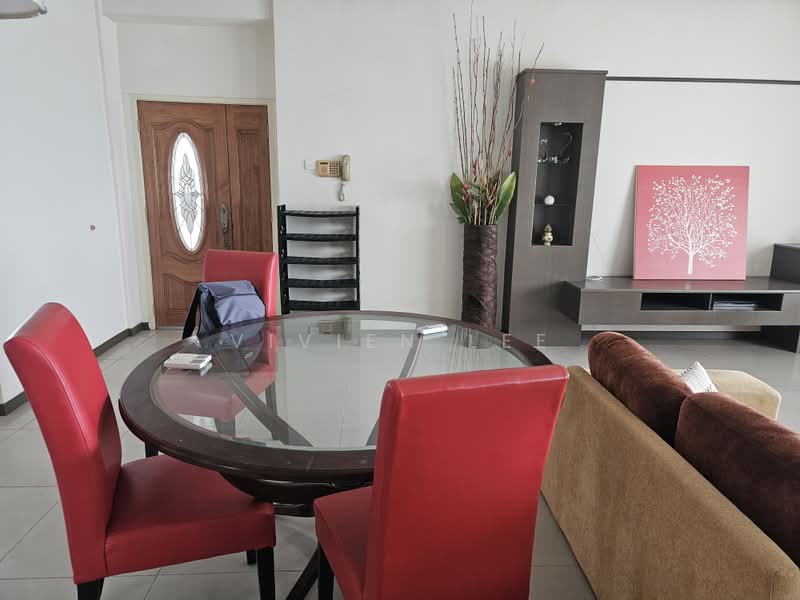 Kondominium untuk Dijual di East Lake Residence - Vivien Lee - Living Room - PropertyGuru.com.my