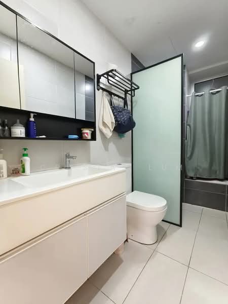 Kondominium untuk Disewa di Residensi PV18 - Crystal Lum - Bathroom - PropertyGuru.com.my