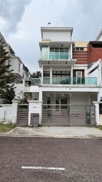 Cluster House for Sale in Taman Kempas Utama (Tebrau) - Fu Heng Chong - Exterior - PropertyGuru.com.my