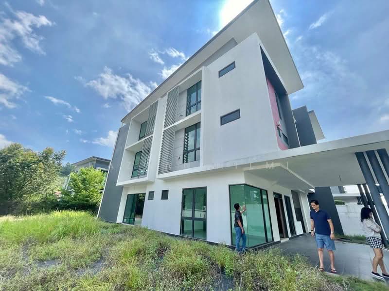 Bungalow for Sale in Taman Puncak Perdana (Shah Alam) - Hazwan Hilmi - Exterior - PropertyGuru.com.my