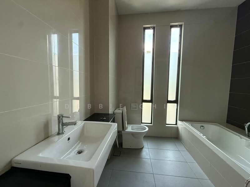 Cluster House for Sale in Johor Bahru (Johor) - Debbie Chin - Bathroom - PropertyGuru.com.my