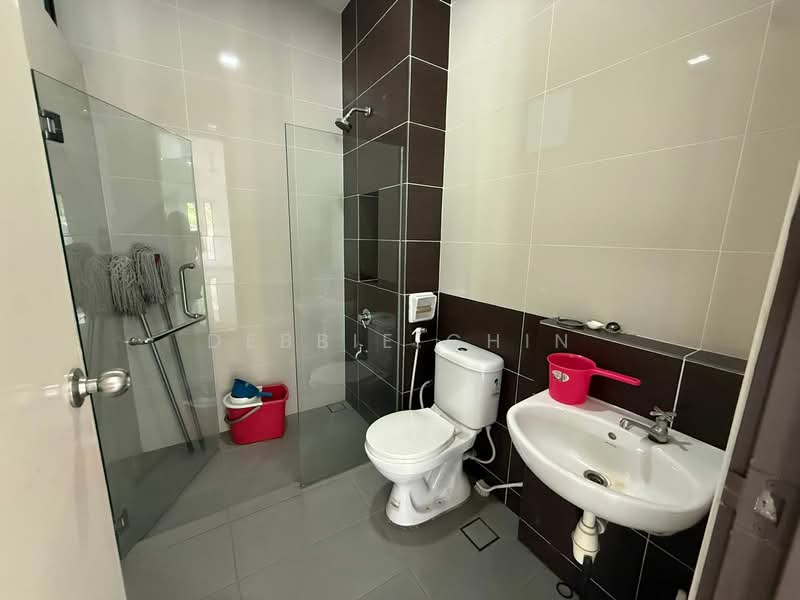 Cluster House for Sale in Johor Bahru (Johor) - Debbie Chin - Bathroom - PropertyGuru.com.my