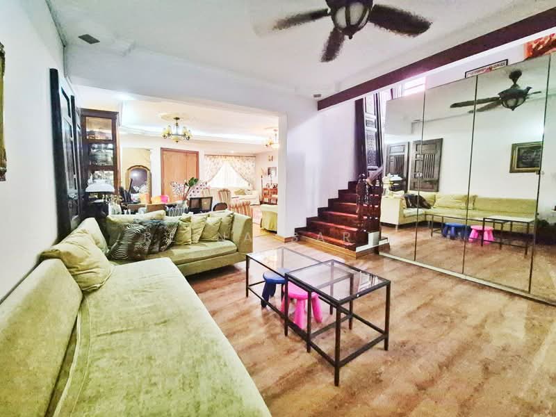 Rumah Teres 2 Tingkat untuk Dijual di Taman Tun Dr Ismail (Kuala Lumpur) - Reena Sarif - Living Room - PropertyGuru.com.my