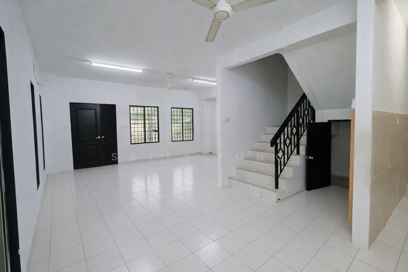 2-storey Terraced House for Rent in Setia Impian (Setia Alam) - Sally Yong - Living Room - PropertyGuru.com.my