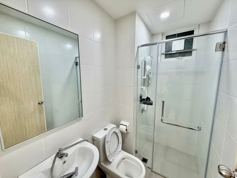 Kondominium untuk Disewa di Ideal Residency - Alex Lim - Bathroom - PropertyGuru.com.my