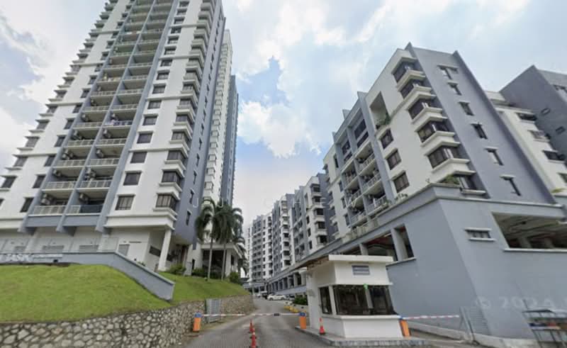 Kondominium untuk Dijual di Q1 Condominium - JJ Chew - Exterior - PropertyGuru.com.my