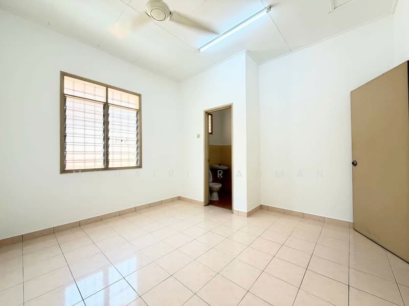 2-storey Terraced House for Sale in Kuala Selangor (Selangor) - Muhairi Rahman - Interior - PropertyGuru.com.my
