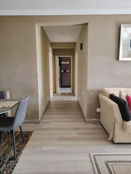 Kondominium untuk Disewa di Puncak Seri Kelana - Zubaidah Kadir - Corridor - PropertyGuru.com.my