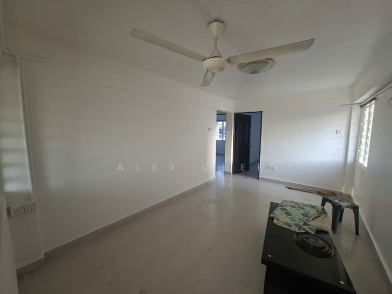 Rumah Flat untuk Disewa di Taman Koperasi Jelutong - Alex Chee - Living Room - PropertyGuru.com.my