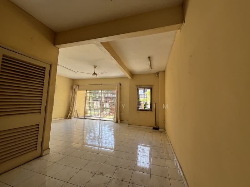 Rumah Teres 2 Tingkat untuk Dijual di SS14 (Subang Jaya) - Peggy Sim - Living Room - PropertyGuru.com.my