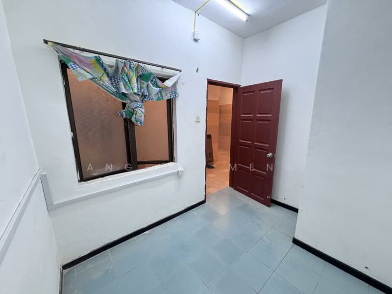 2.5-storey Terraced House for Rent in Taman Mount Austin (Tebrau) - Ang Wee Meng - PropertyGuru.com.my