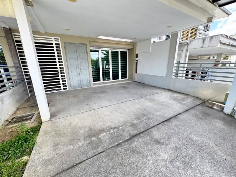 Rumah Teres 2 Tingkat untuk Dijual di Taman TTDI Grove (Kajang) - Herman Sazwan Nor Rahim - Exterior - PropertyGuru.com.my