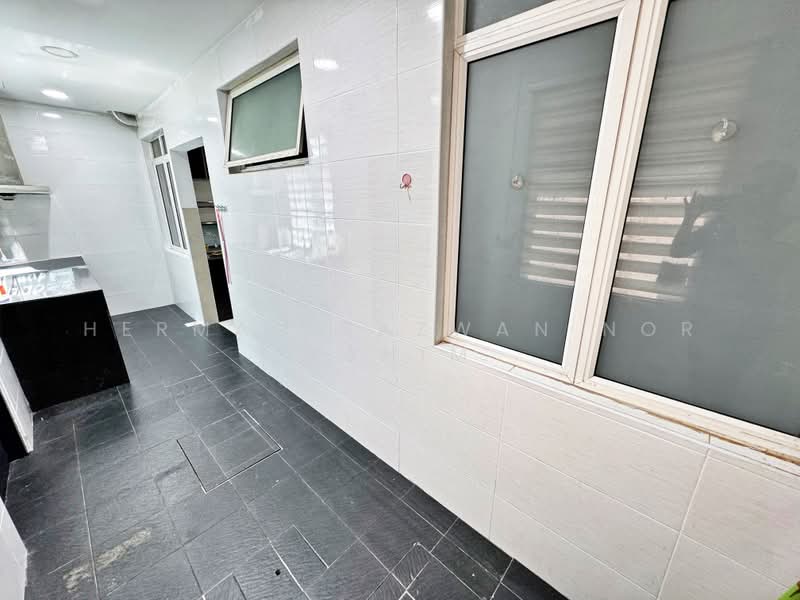 Rumah Teres 2 Tingkat untuk Dijual di Taman TTDI Grove (Kajang) - Herman Sazwan Nor Rahim - Wet Kitchen - PropertyGuru.com.my