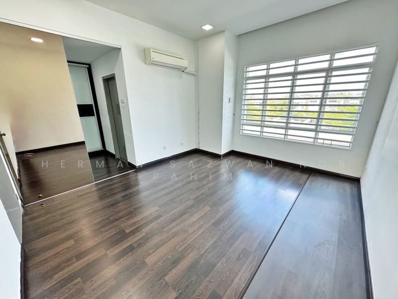 Rumah Teres 2 Tingkat untuk Dijual di Taman TTDI Grove (Kajang) - Herman Sazwan Nor Rahim - Bedroom - PropertyGuru.com.my