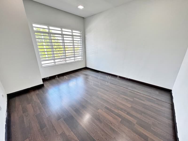 Rumah Teres 2 Tingkat untuk Dijual di Taman TTDI Grove (Kajang) - Herman Sazwan Nor Rahim - Bedroom - PropertyGuru.com.my