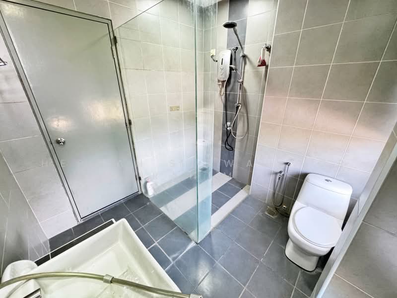 Rumah Teres 2 Tingkat untuk Dijual di Taman TTDI Grove (Kajang) - Herman Sazwan Nor Rahim - Bathroom - PropertyGuru.com.my
