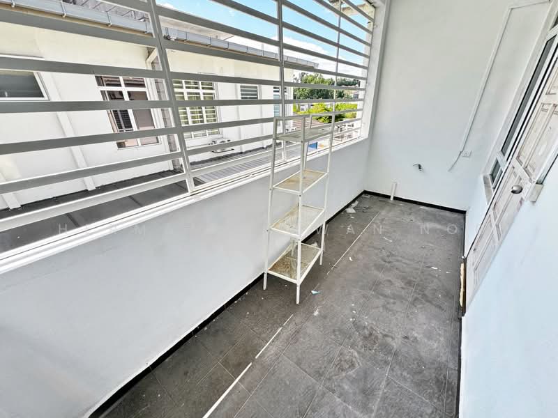 Rumah Teres 2 Tingkat untuk Dijual di Taman TTDI Grove (Kajang) - Herman Sazwan Nor Rahim - Balcony - PropertyGuru.com.my