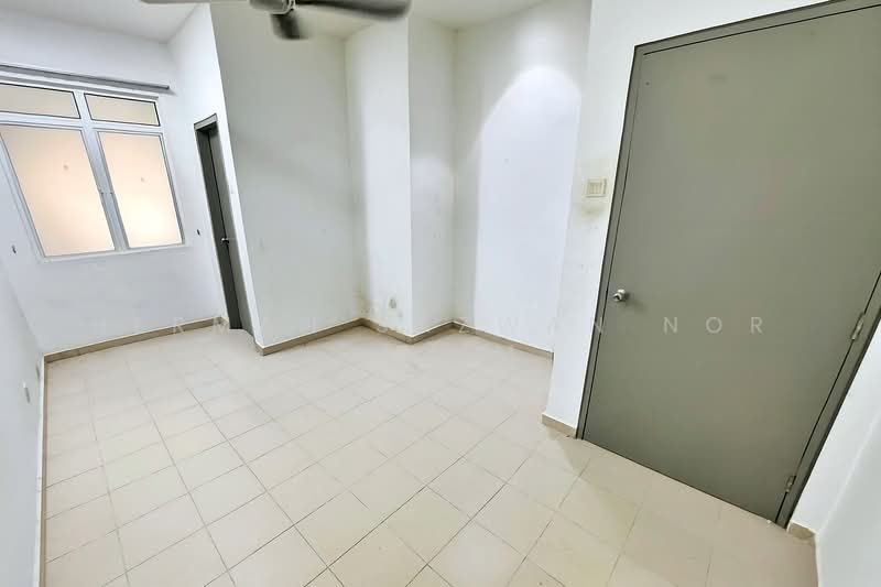 Rumah Teres 2 Tingkat untuk Dijual di Taman TTDI Grove (Kajang) - Herman Sazwan Nor Rahim - Bedroom - PropertyGuru.com.my