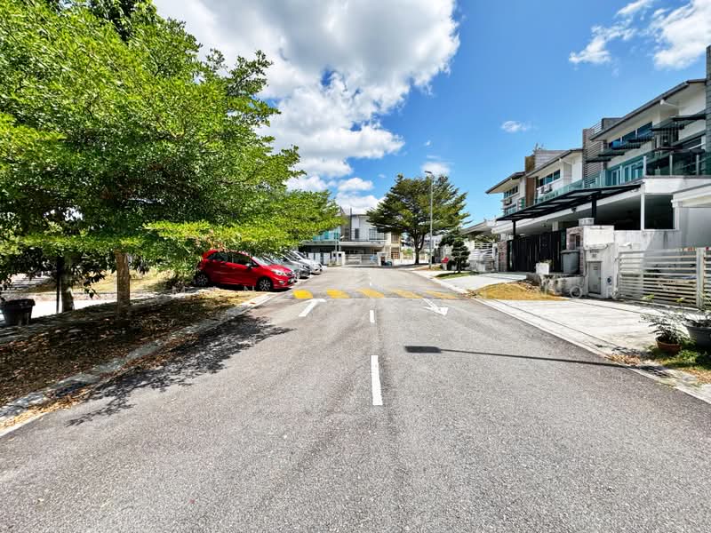 Rumah Teres 2 Tingkat untuk Dijual di Taman TTDI Grove (Kajang) - Herman Sazwan Nor Rahim - Exterior - PropertyGuru.com.my