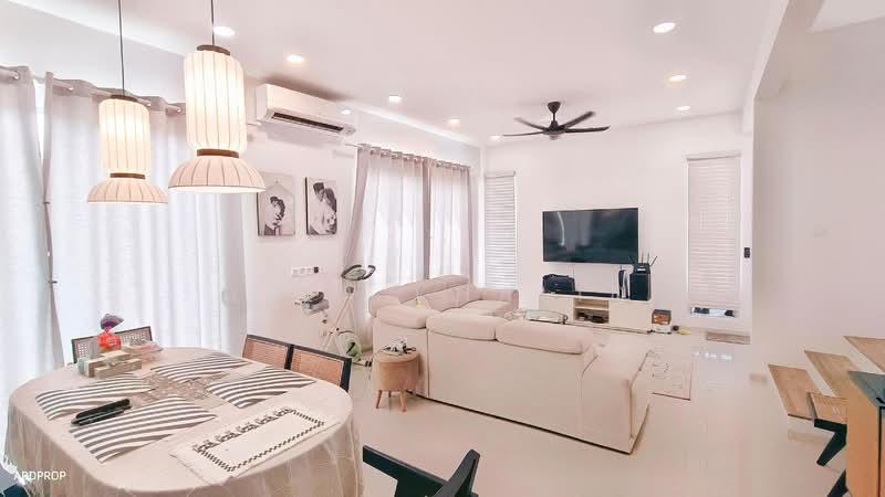 Rumah Teres 2 Tingkat untuk Dijual di Serene Heights (Semenyih) - Liza Khalid - PropertyGuru.com.my