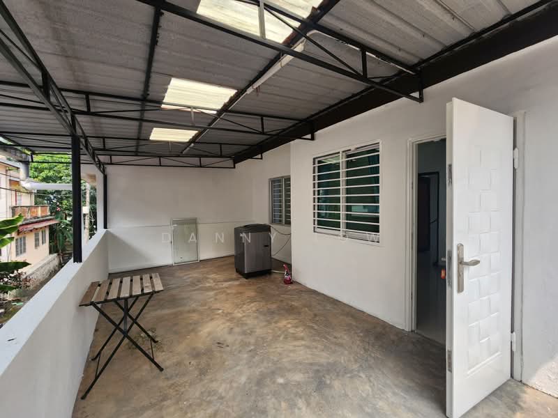 Terraced House for Rent in Alam Damai (Cheras) - Danny Low - Balcony - PropertyGuru.com.my