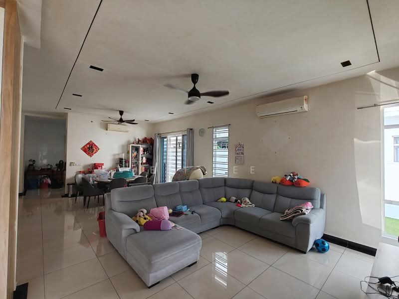 Cluster House for Sale in Setia Tropika (Johor Bahru) - Jeff Lee - Living Room - PropertyGuru.com.my