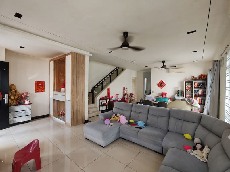Cluster House for Sale in Setia Tropika (Johor Bahru) - Jeff Lee - Living Room - PropertyGuru.com.my