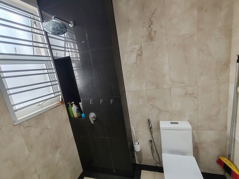 Cluster House for Sale in Setia Tropika (Johor Bahru) - Jeff Lee - Bathroom - PropertyGuru.com.my