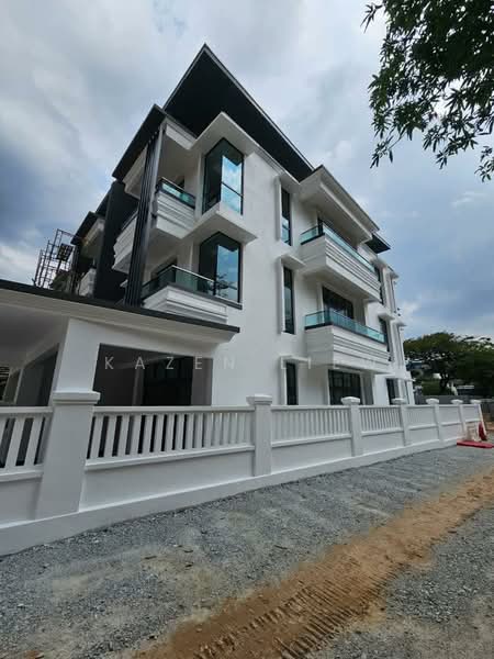 3-storey Terraced House for Sale in Cyberjaya (Selangor) - Kazen Liew - Exterior - PropertyGuru.com.my