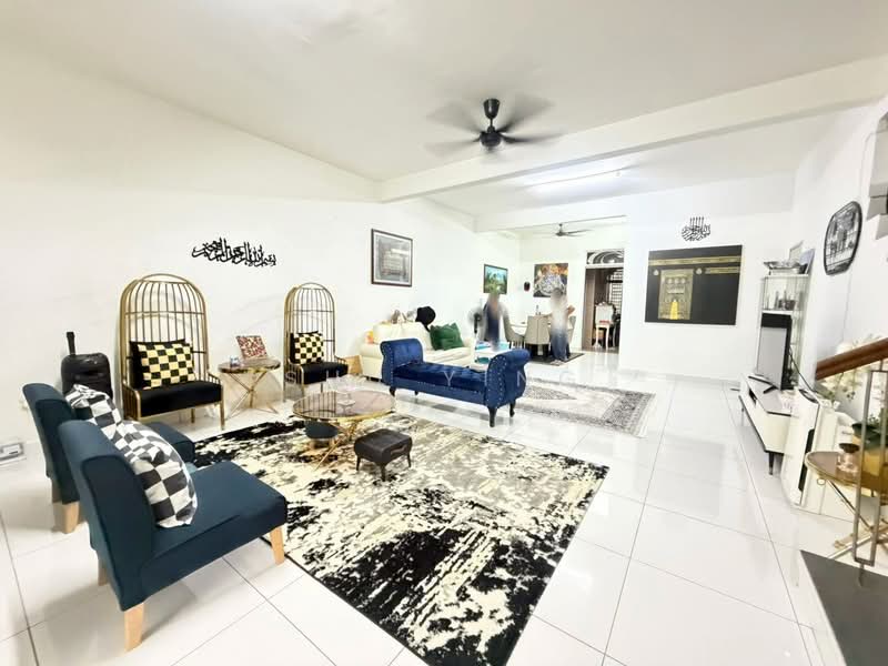 Rumah Teres 2 Tingkat untuk Dijual di Taman Bestari Indah (Ulu Tiram) - Shu Ying - Living Room - PropertyGuru.com.my