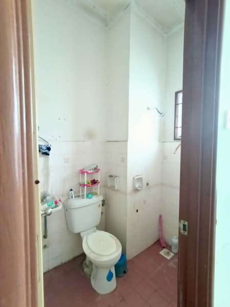 1-storey Terraced House for Sale in Bandar Sungai Buaya (Serendah) - Steven Lee - Bathroom - PropertyGuru.com.my