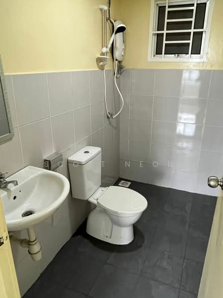 Condominium for Rent at 1 Razak Mansion - Scott Neoh - Bathroom - PropertyGuru.com.my