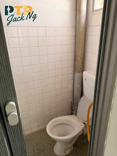 Shop for Rent in Raja Uda (Butterworth) - Jack Ng - Bathroom - PropertyGuru.com.my
