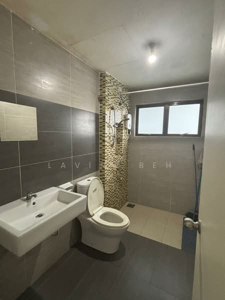 Condominium for Rent at Ujana Executive Apartment - Lavine Beh - Bathroom - PropertyGuru.com.my